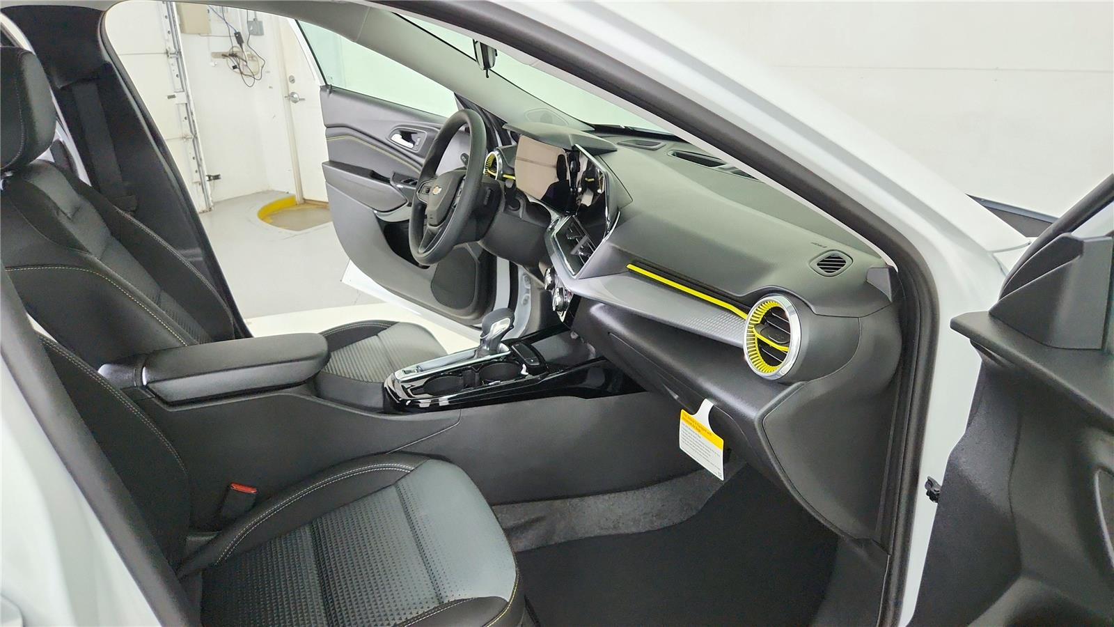 2026 Chevrolet Trax LT - Photo 19