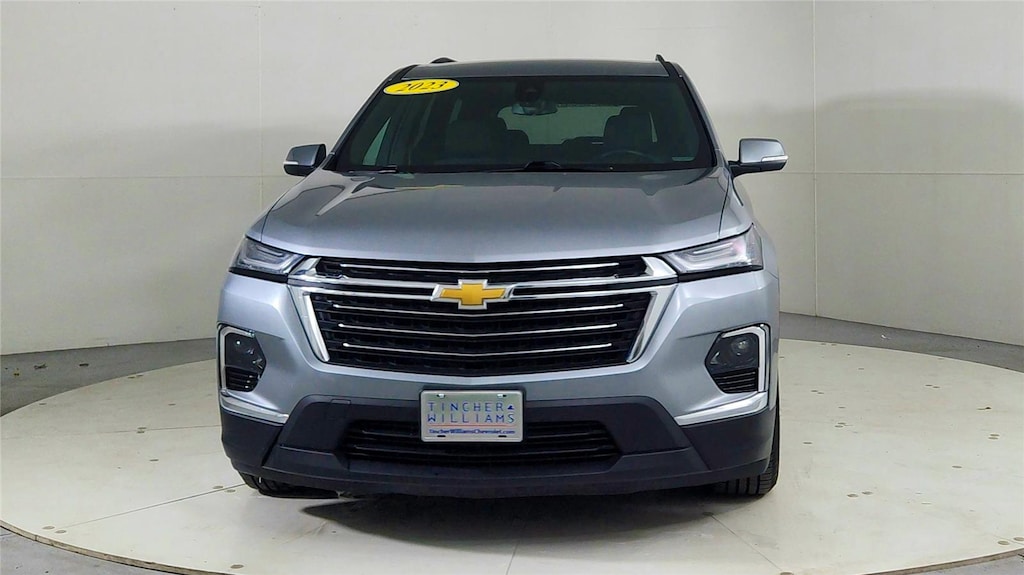 Used 2023 Chevrolet Traverse LT Cloth SUV