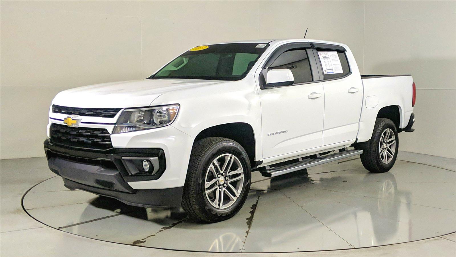 2022 Chevrolet Colorado LT photo 3
