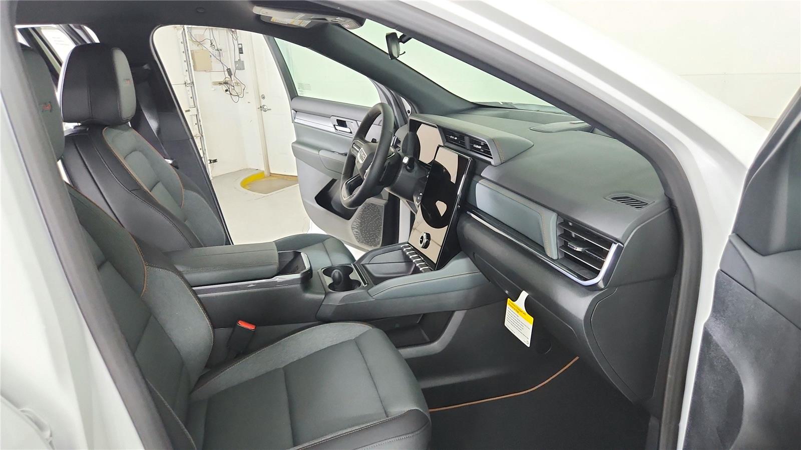 2026 GMC Terrain AT4 - Photo 17