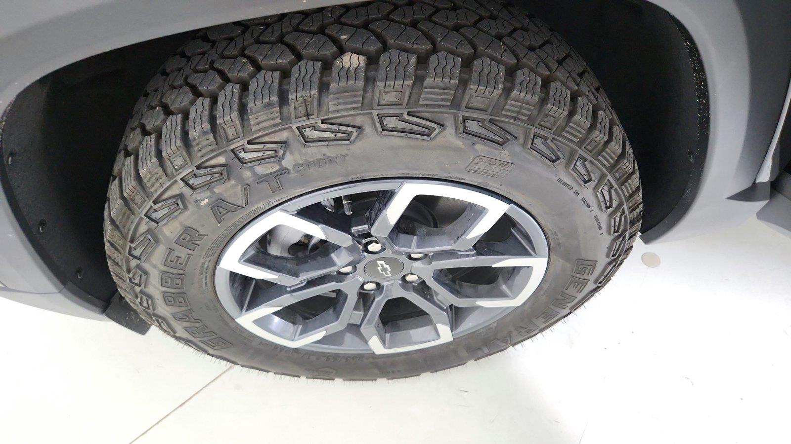 2027 Chevrolet Equinox ACTIV - Photo 38