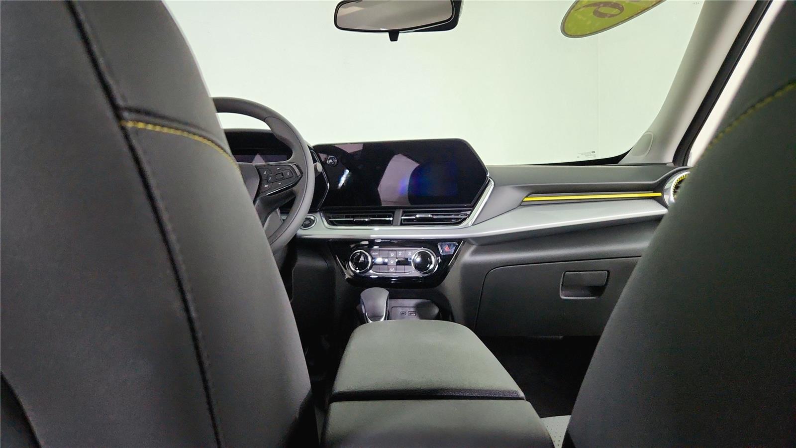 2026 Chevrolet Trax LT - Photo 13
