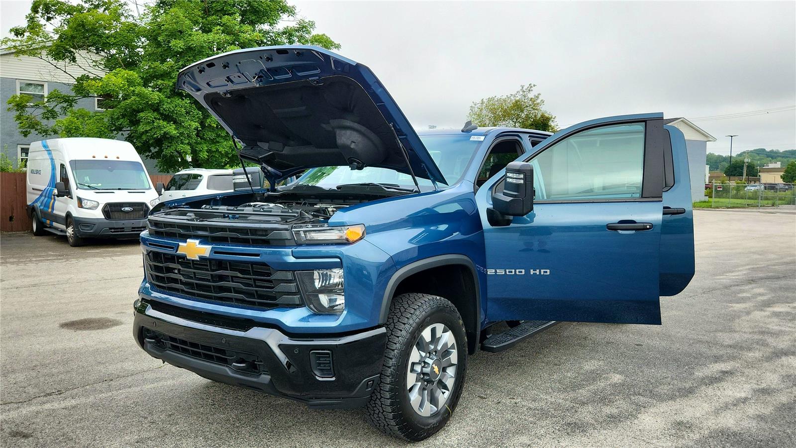 2026 Chevrolet Silverado 2500 HD Custom - Photo 8
