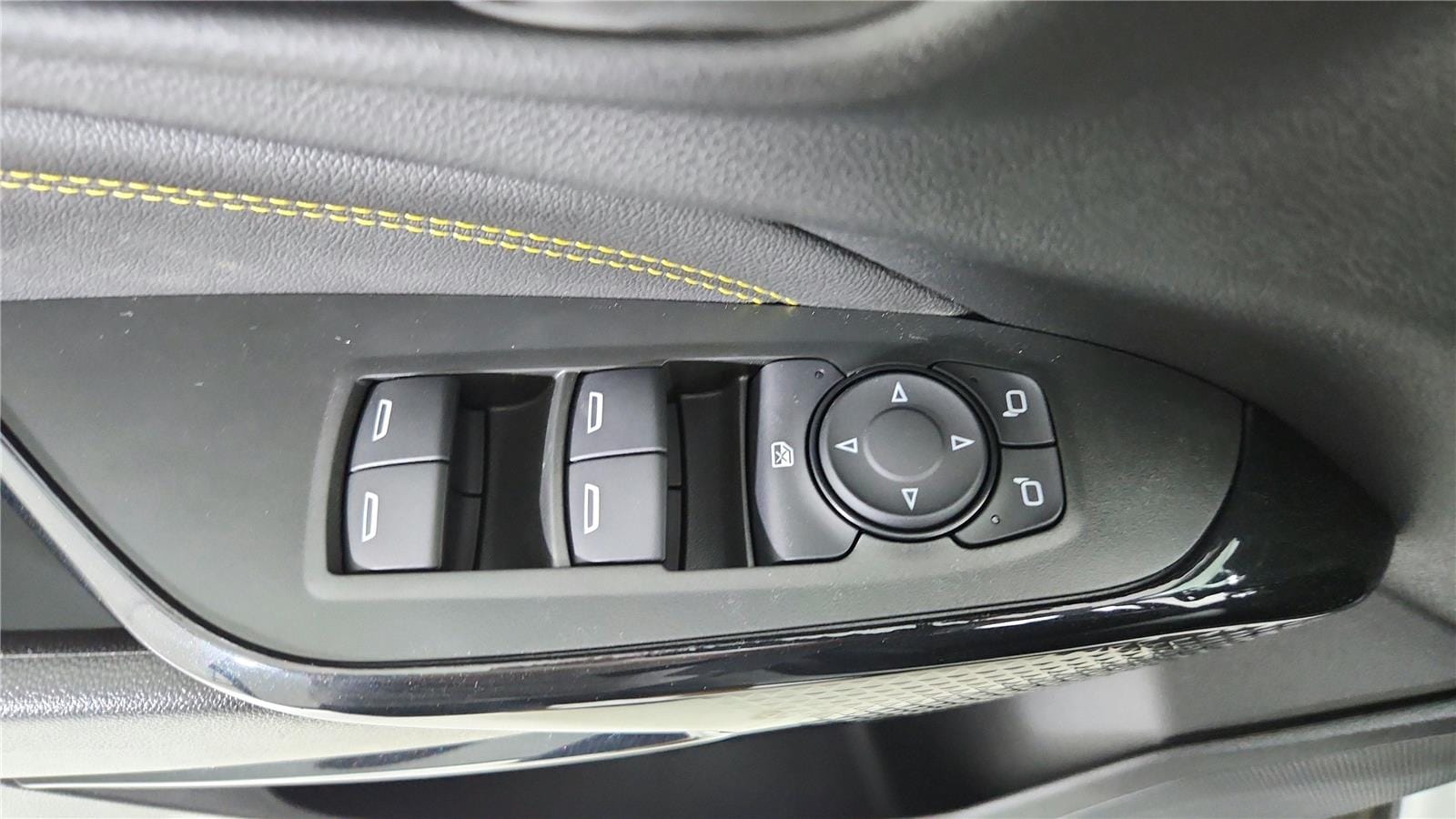 2026 Chevrolet Trax LT - Photo 10