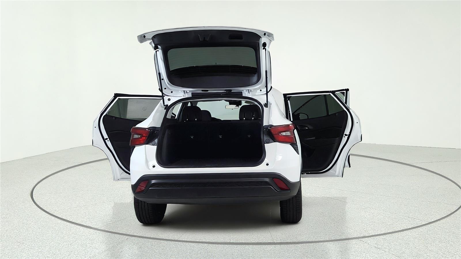 2026 Chevrolet Trax LS - Photo 13