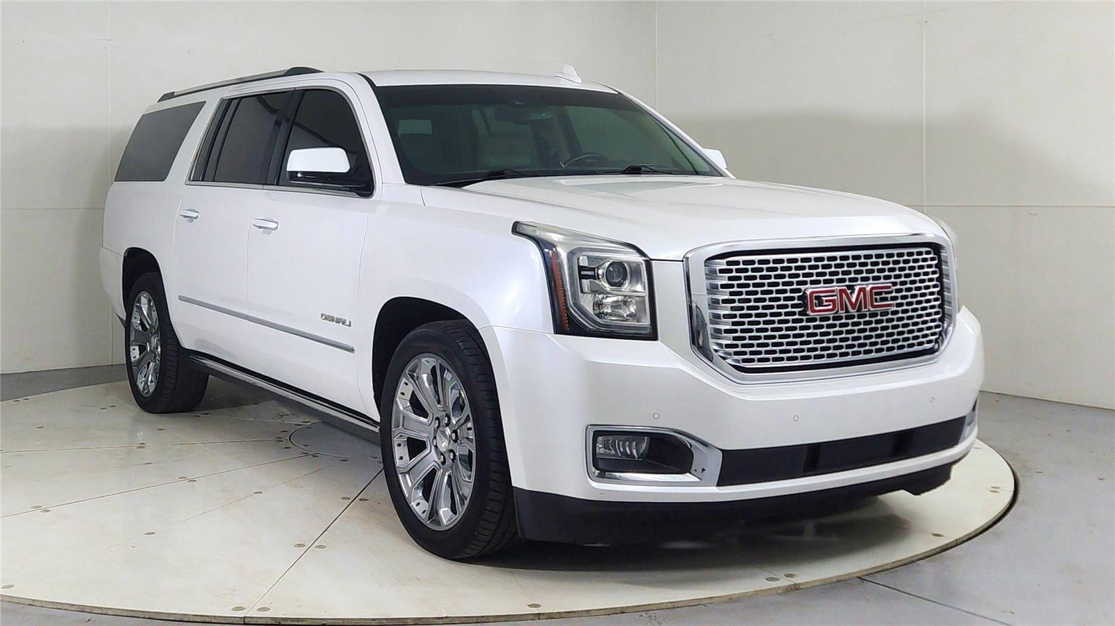 2016 GMC Yukon XL Denali's photo