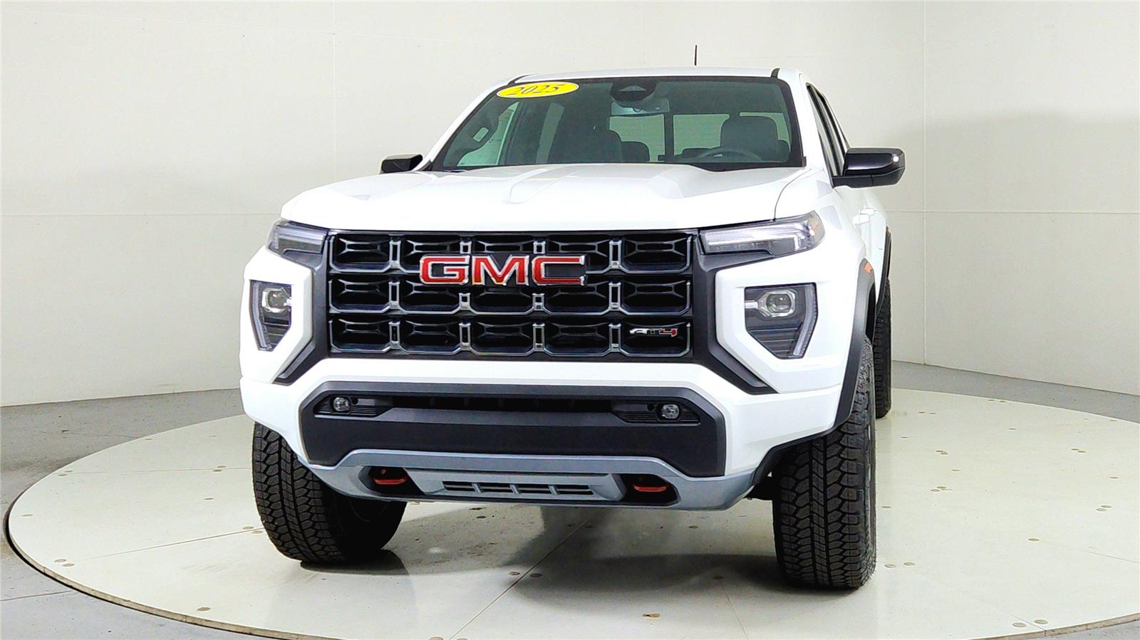 2025 Gmc Canyon AT4 photo 2