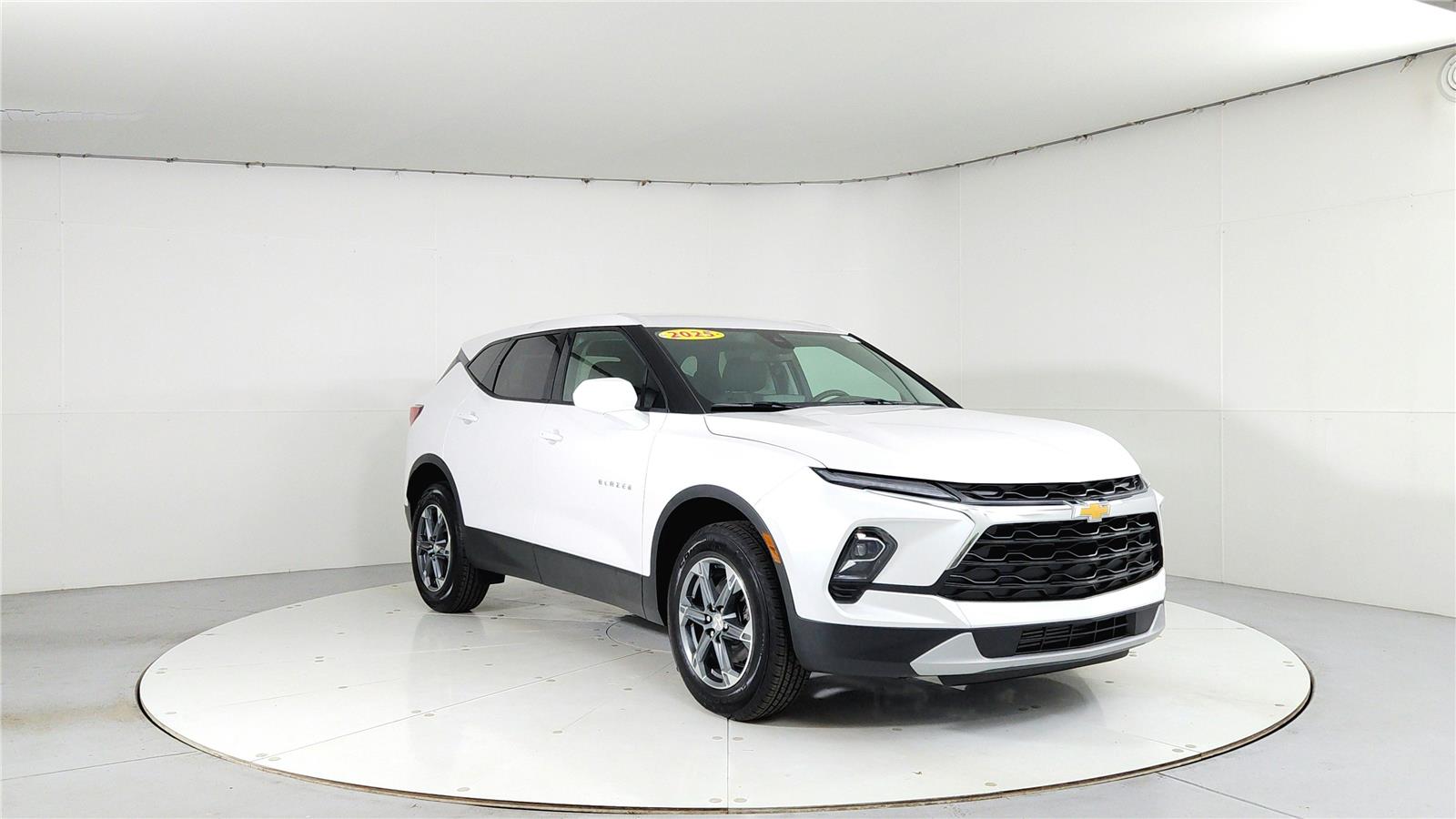 2025 Chevrolet Blazer 2LT's photo