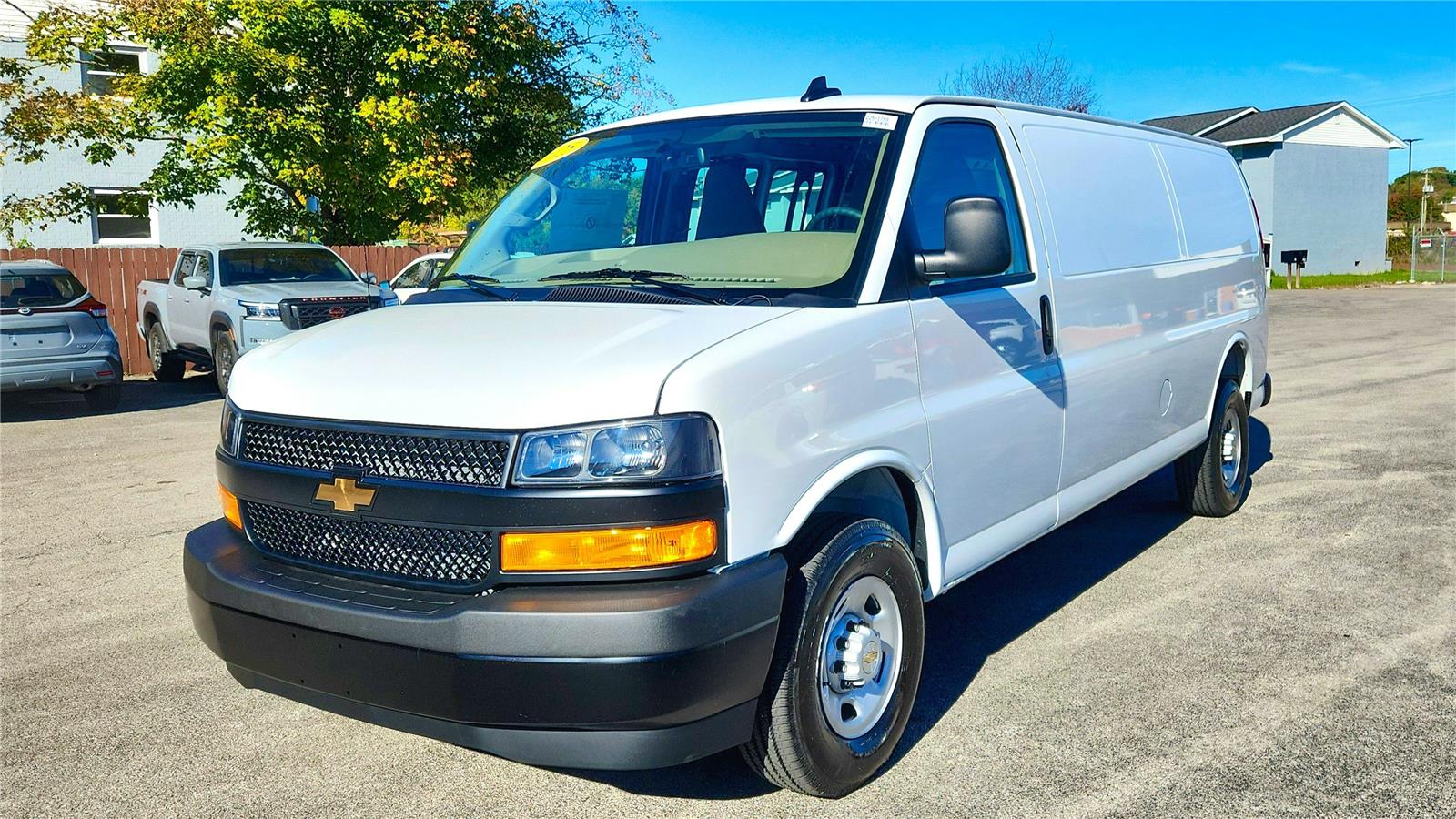 2025 Chevrolet Express Cargo 3500 Van photo 4