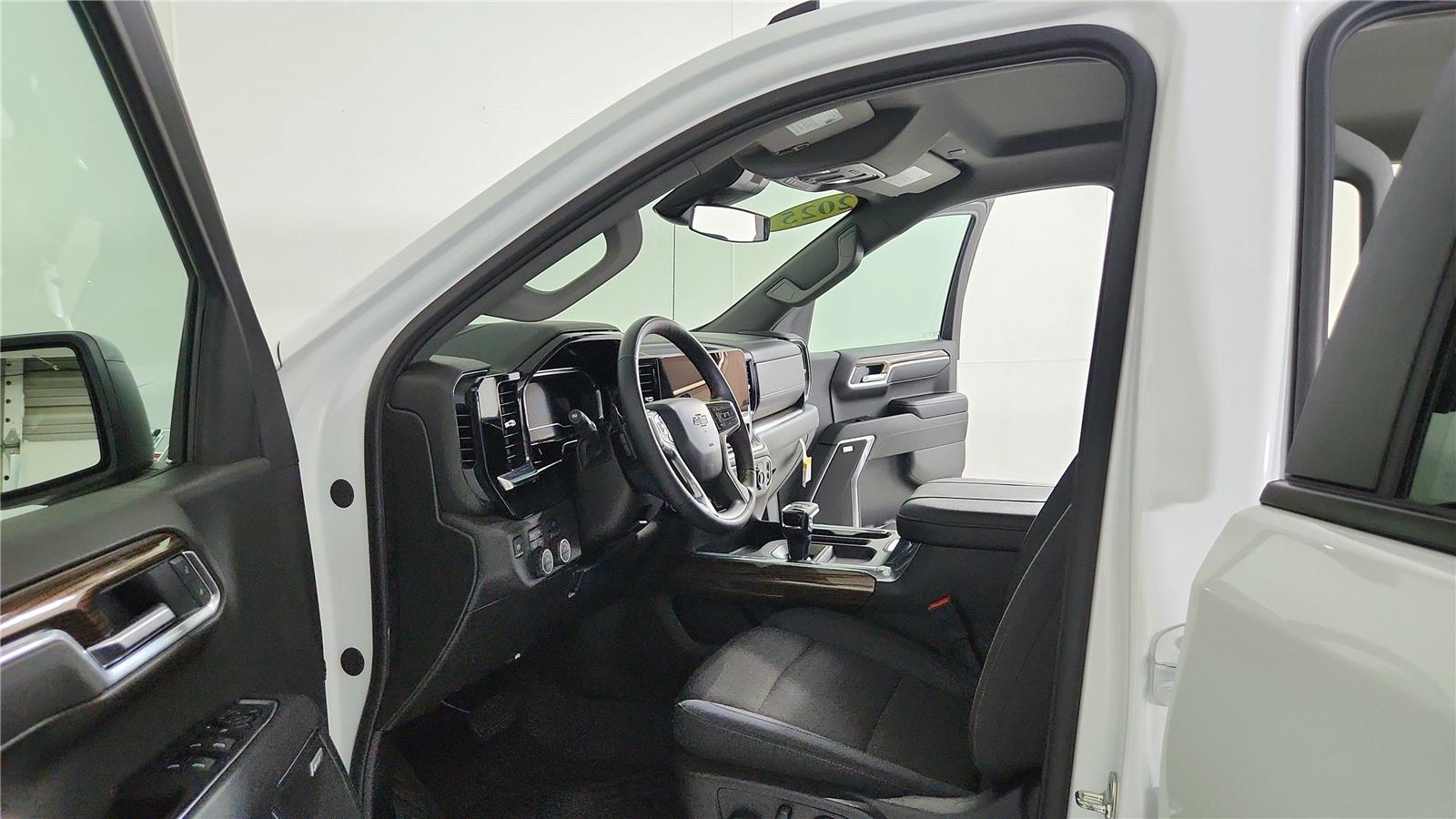 2025 Chevrolet Silverado 1500 RST - Photo 10