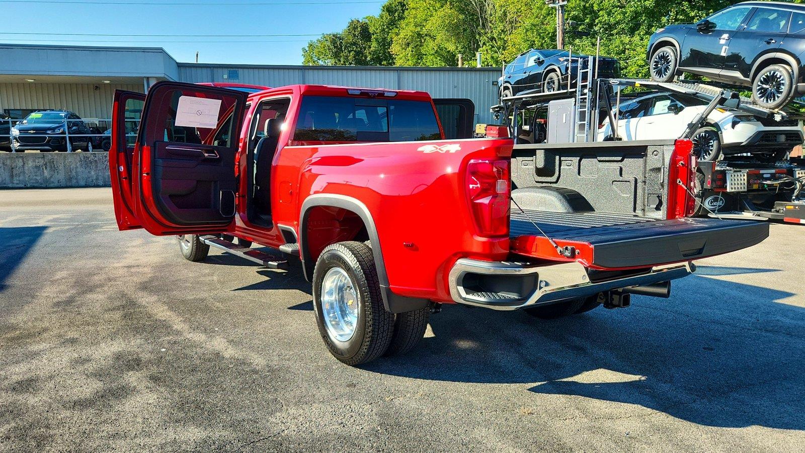 2026 Chevrolet Silverado 3500 HD LT - Photo 6