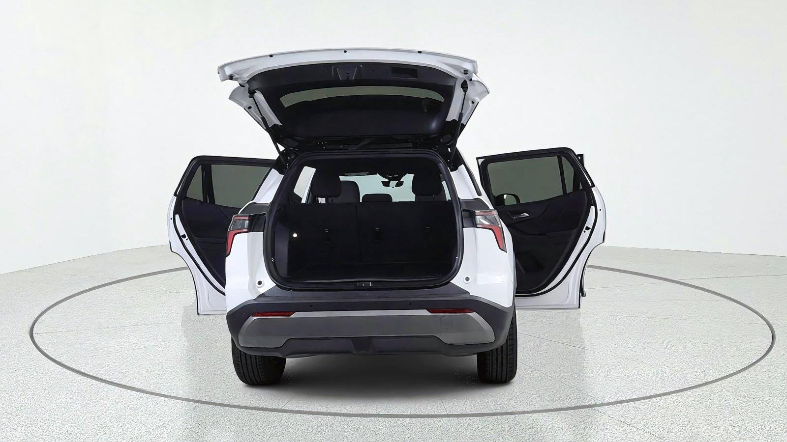 2027 Chevrolet Equinox LT - Photo 13