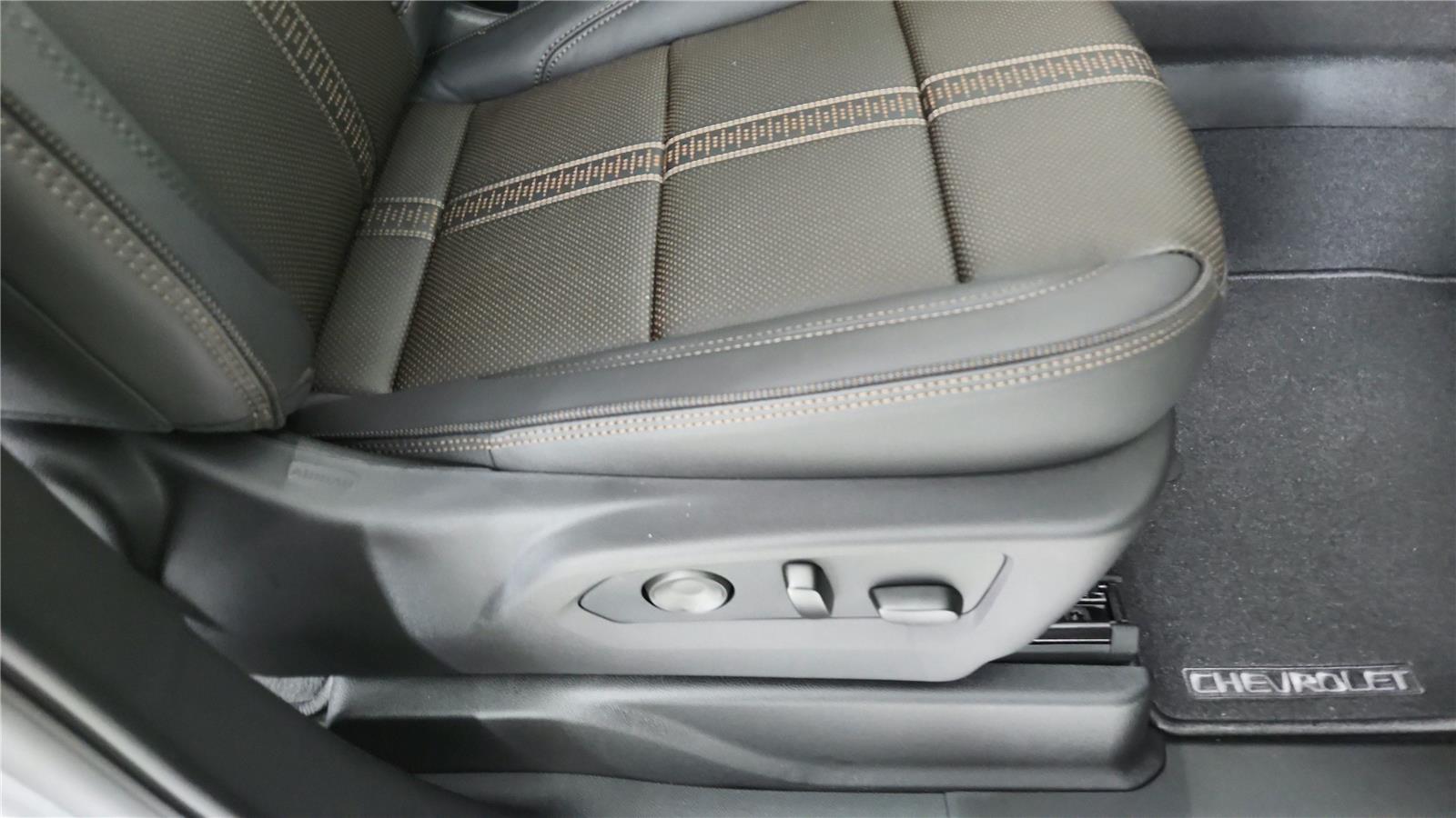 2026 Chevrolet Suburban High Country - Photo 31