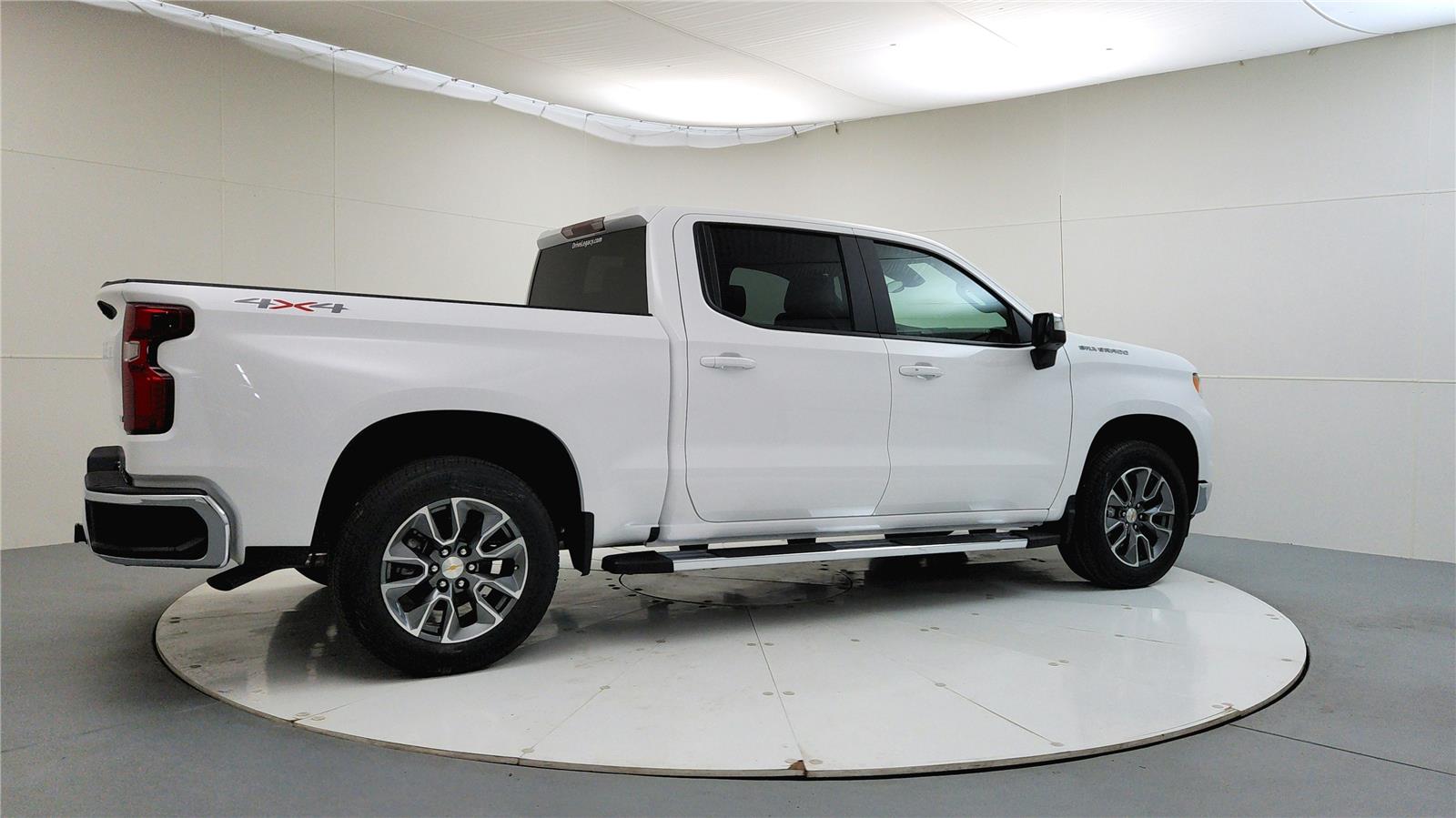 2026 Chevrolet Silverado 1500 LT - Photo 7