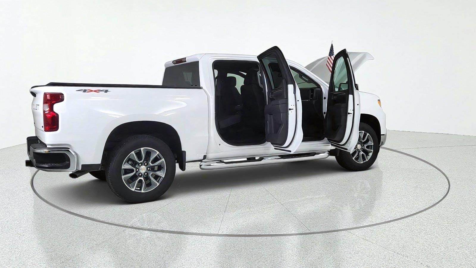 2026 Chevrolet Silverado 1500 LT - Photo 14