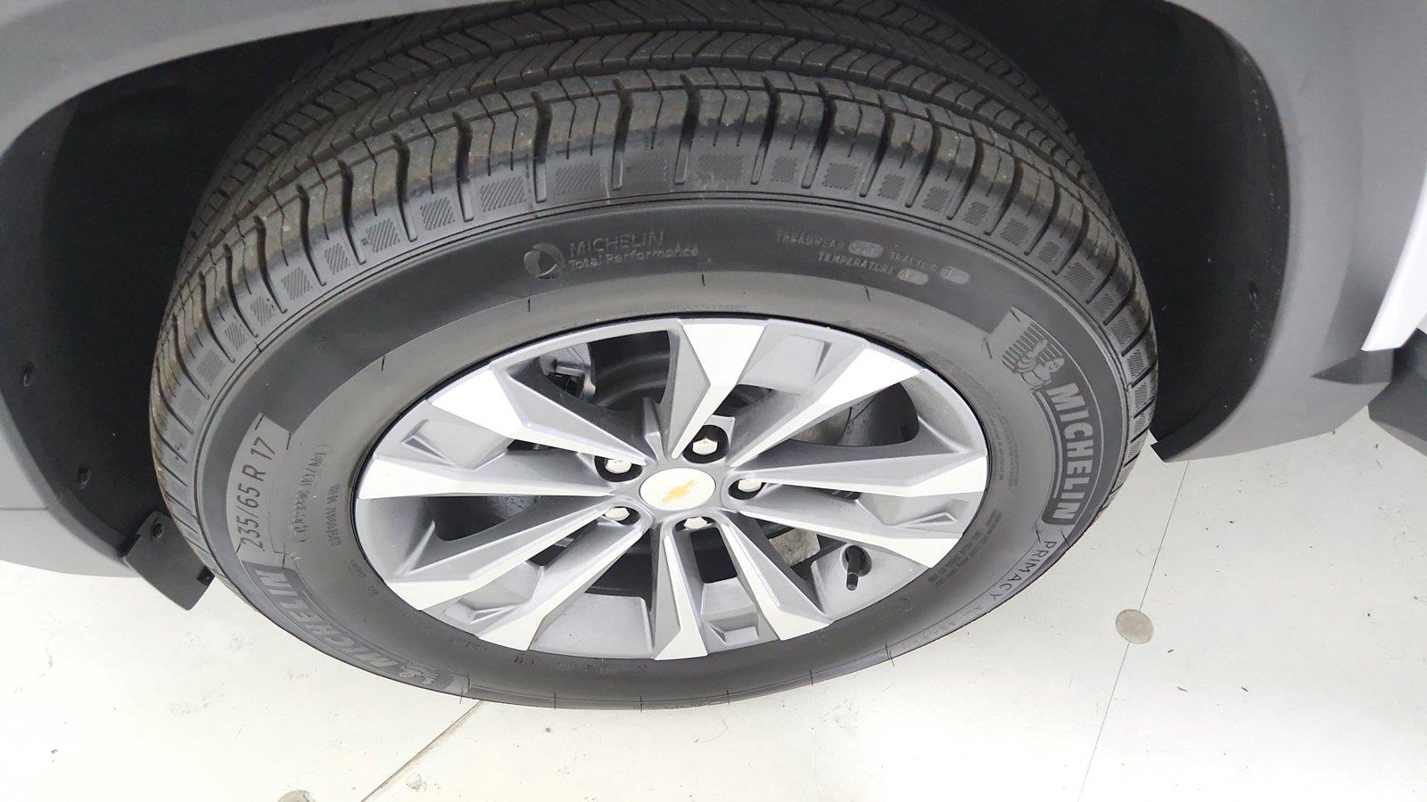 2027 Chevrolet Equinox LT - Photo 35