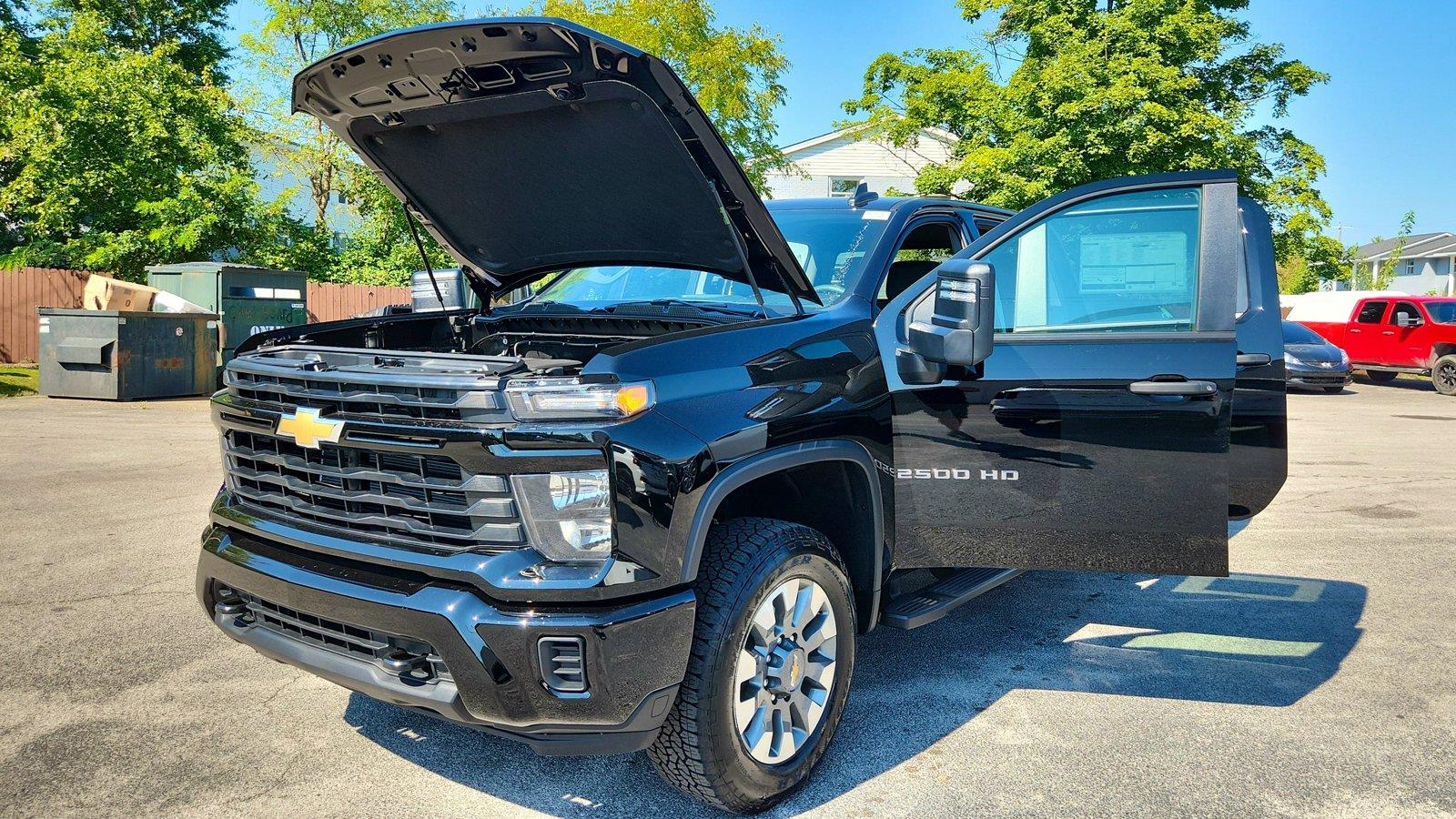 2026 Chevrolet Silverado 2500 HD Custom - Photo 6
