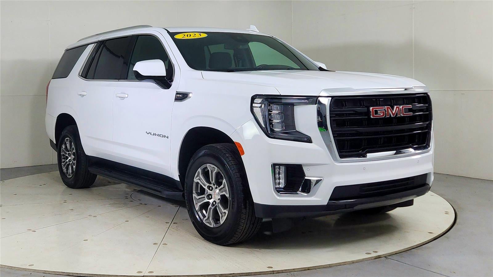 2023 GMC Yukon SLE's photo