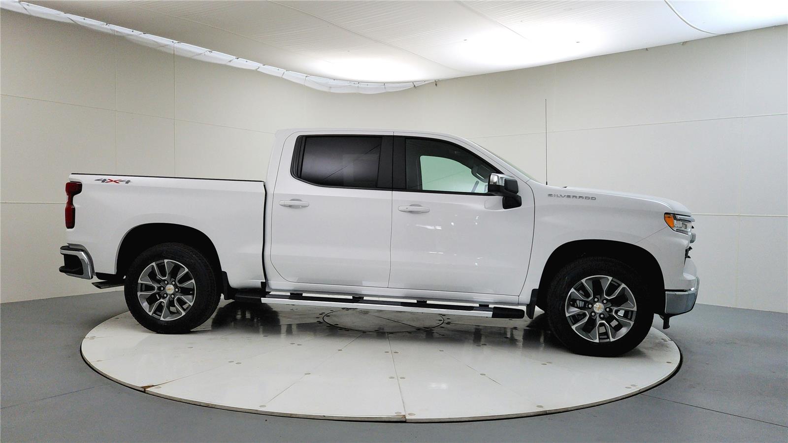 2026 Chevrolet Silverado 1500 LT - Photo 8