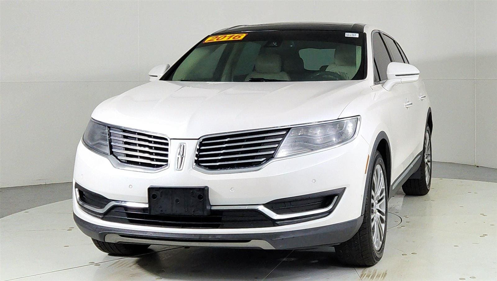 Used 2016 Lincoln MKX Reserve with VIN 2LMPJ8LR0GBL25728 for sale in London, KY