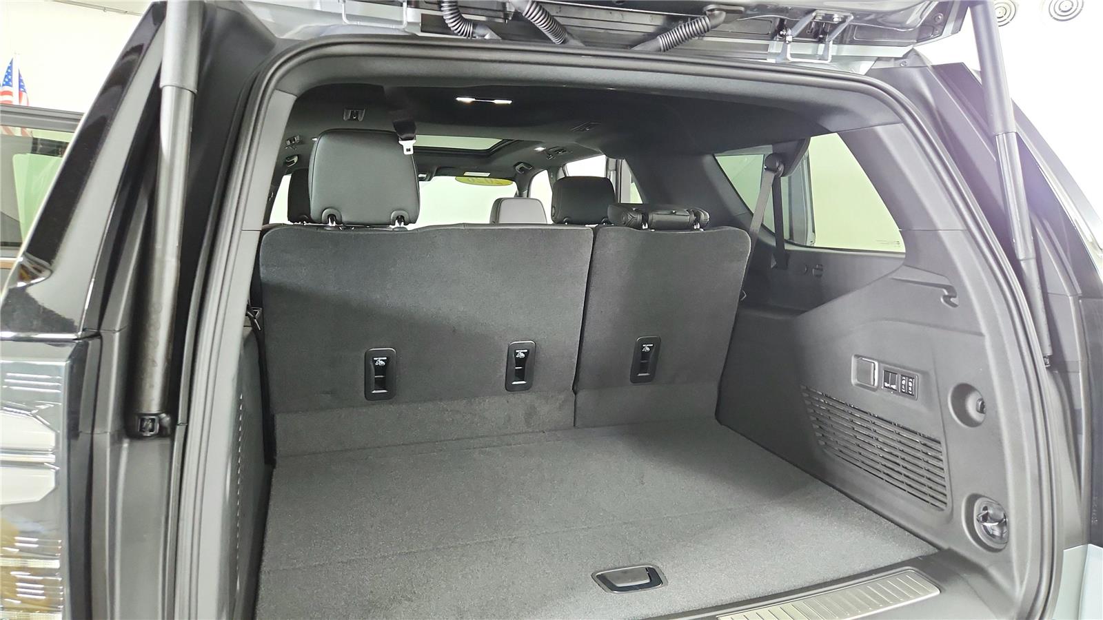 2026 Chevrolet Suburban High Country - Photo 27
