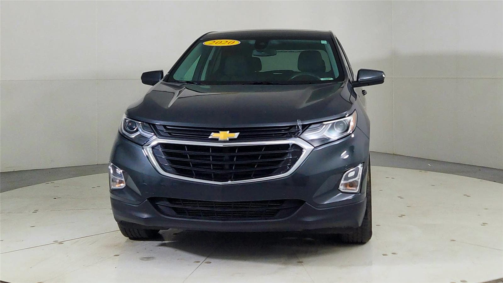Used 2020 Chevrolet Equinox LT with VIN 2GNAXKEV2L6236670 for sale in London, KY