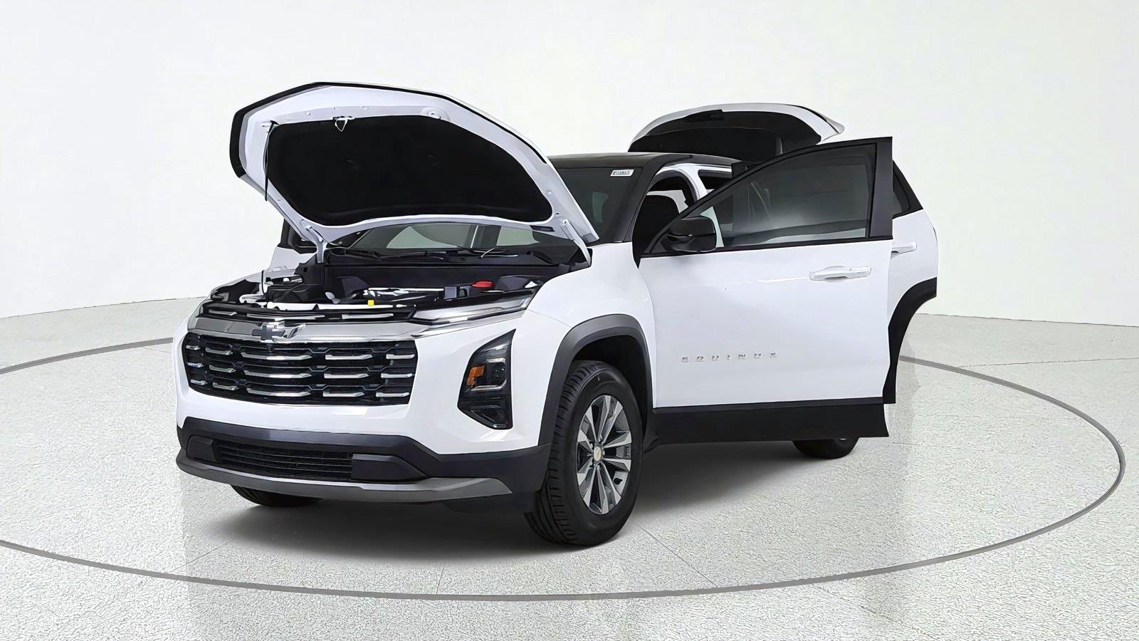 2027 Chevrolet Equinox LT - Photo 10
