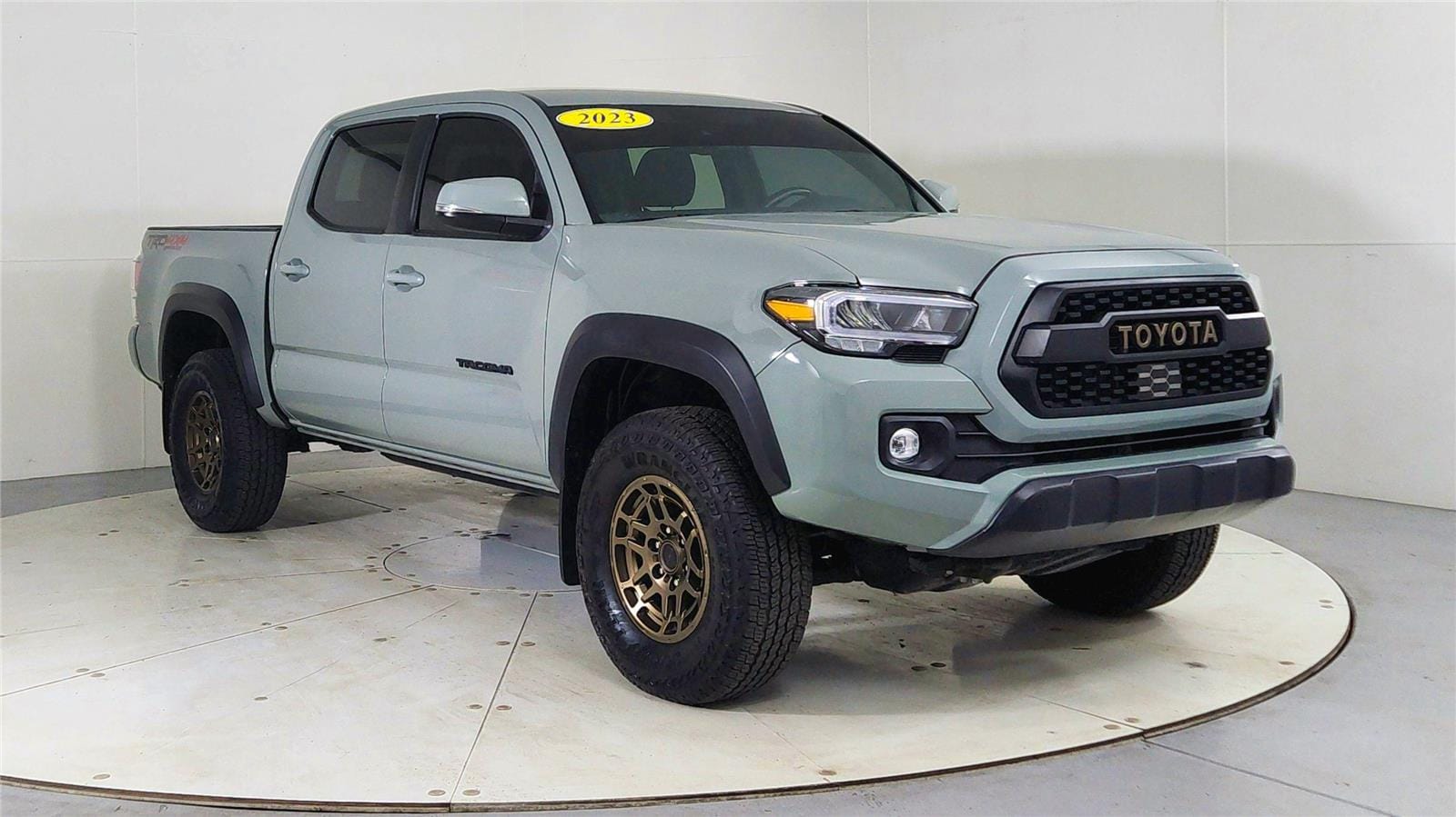 2023 Toyota Tacoma TRD Off Road's photo