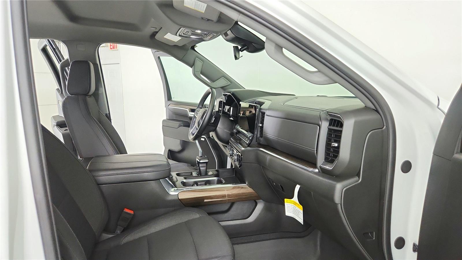 2025 Chevrolet Silverado 1500 RST - Photo 22