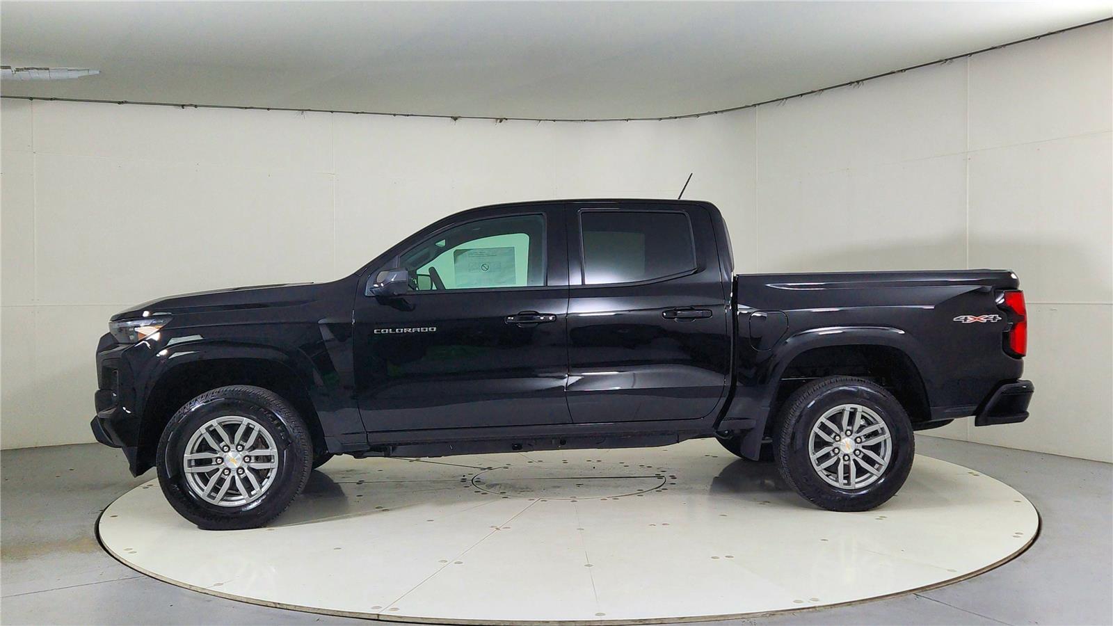 2026 Chevrolet Colorado LT photo 4