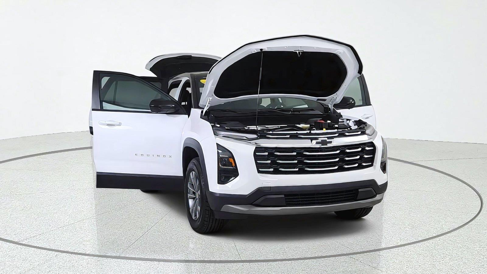 2027 Chevrolet Equinox LT - Photo 9