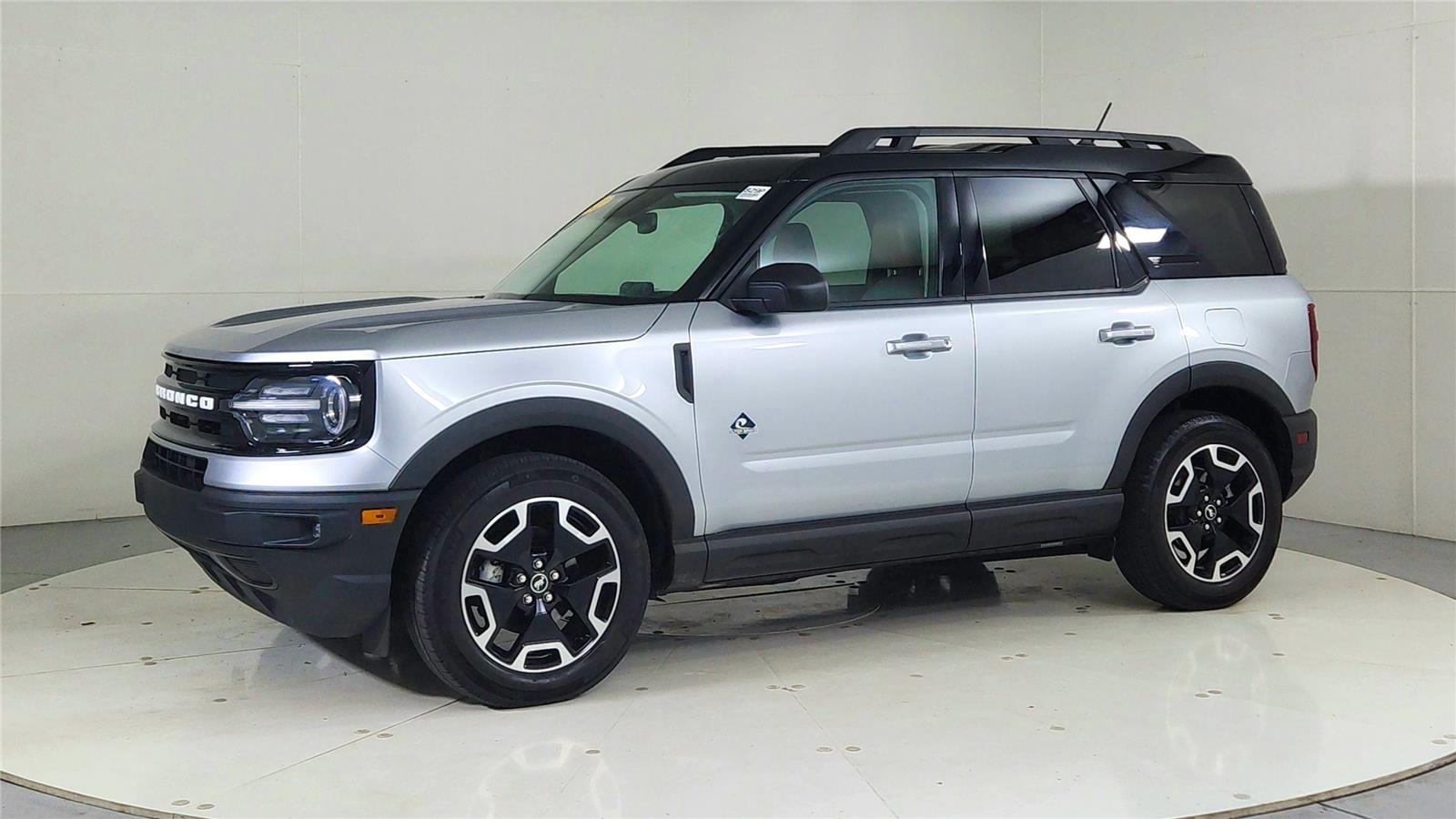 2022 Ford Bronco Sport Outer Banks photo 3