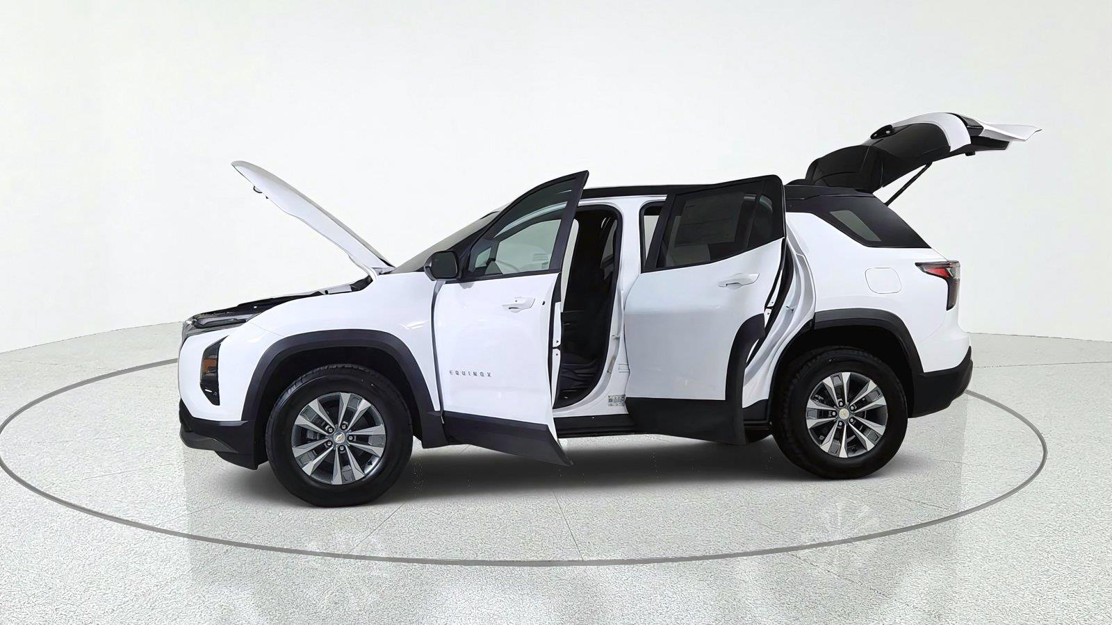 2027 Chevrolet Equinox LT - Photo 11