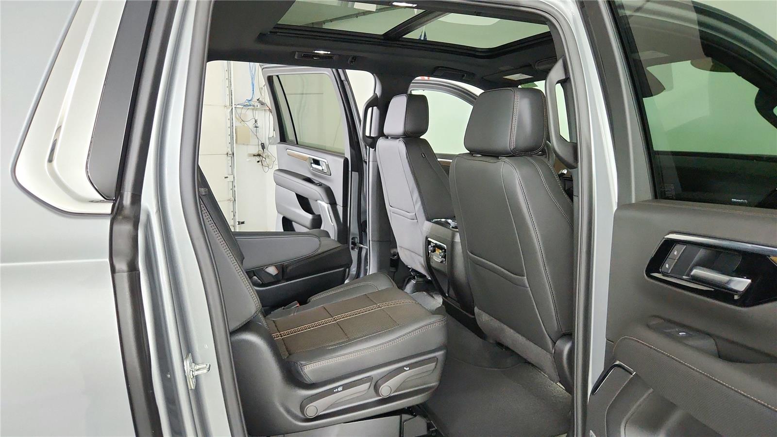 2026 Chevrolet Suburban High Country - Photo 29