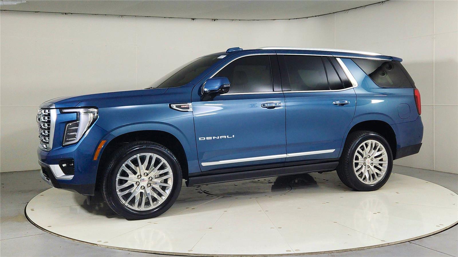 2025 Gmc Yukon Denali photo 3