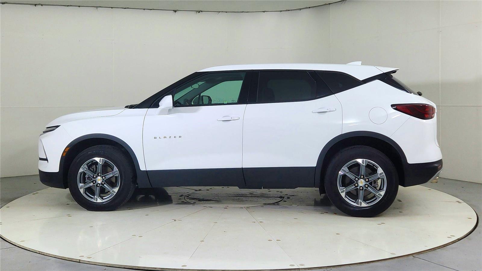 2023 Chevrolet Blazer 2LT photo 4