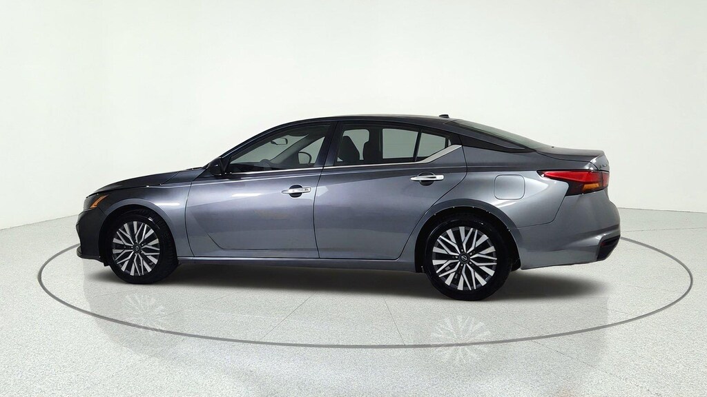 Used 2024 Nissan Altima 2.5 SV Sedan