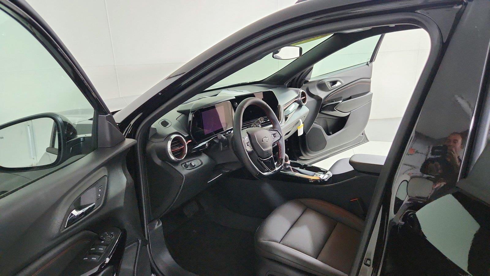2026 Chevrolet Trax RS - Photo 16