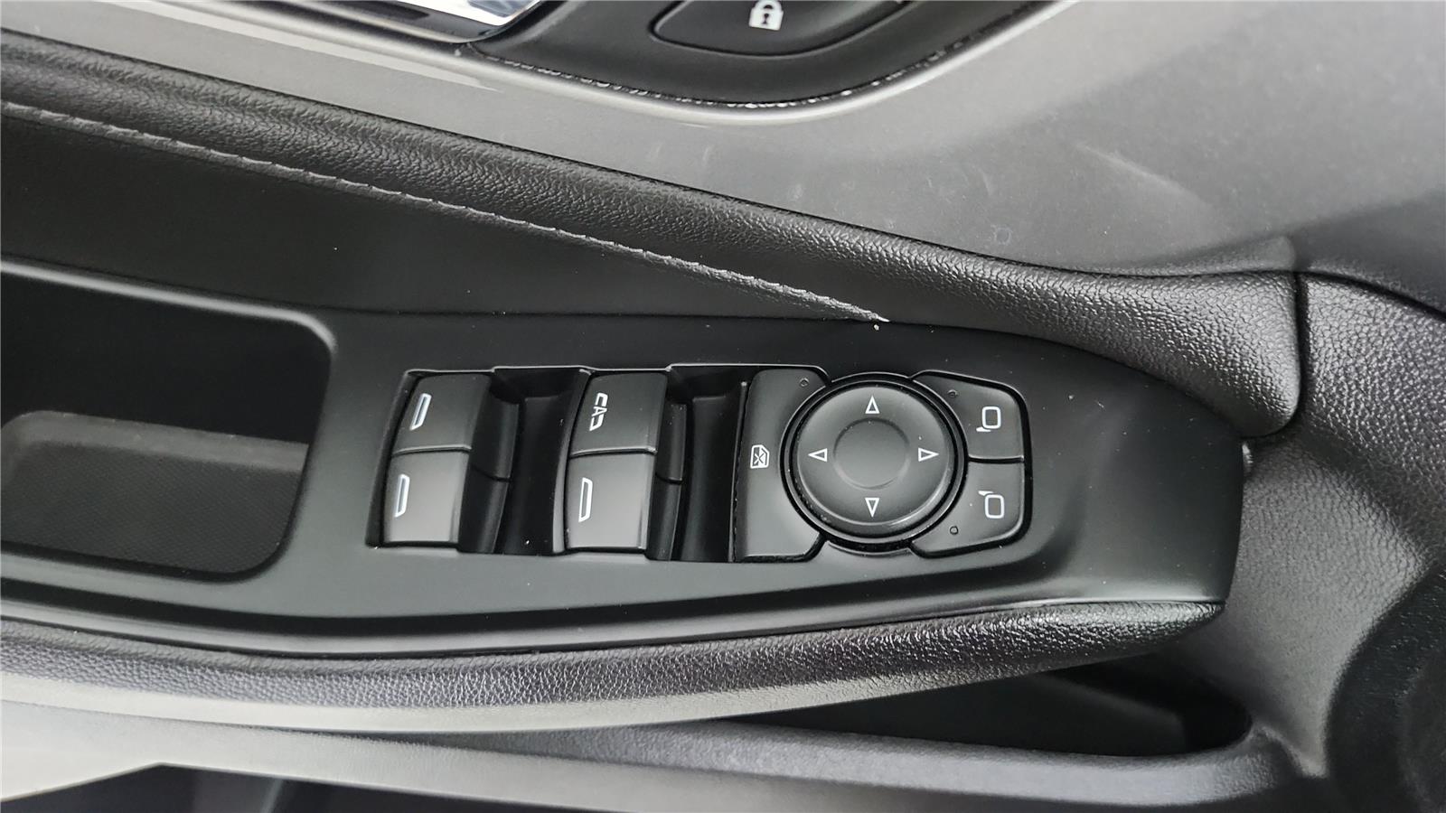 2023 Chevrolet Traverse 1LT - Photo 10