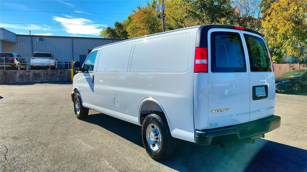 New 2025 Chevrolet Express Cargo 3500 WT Van