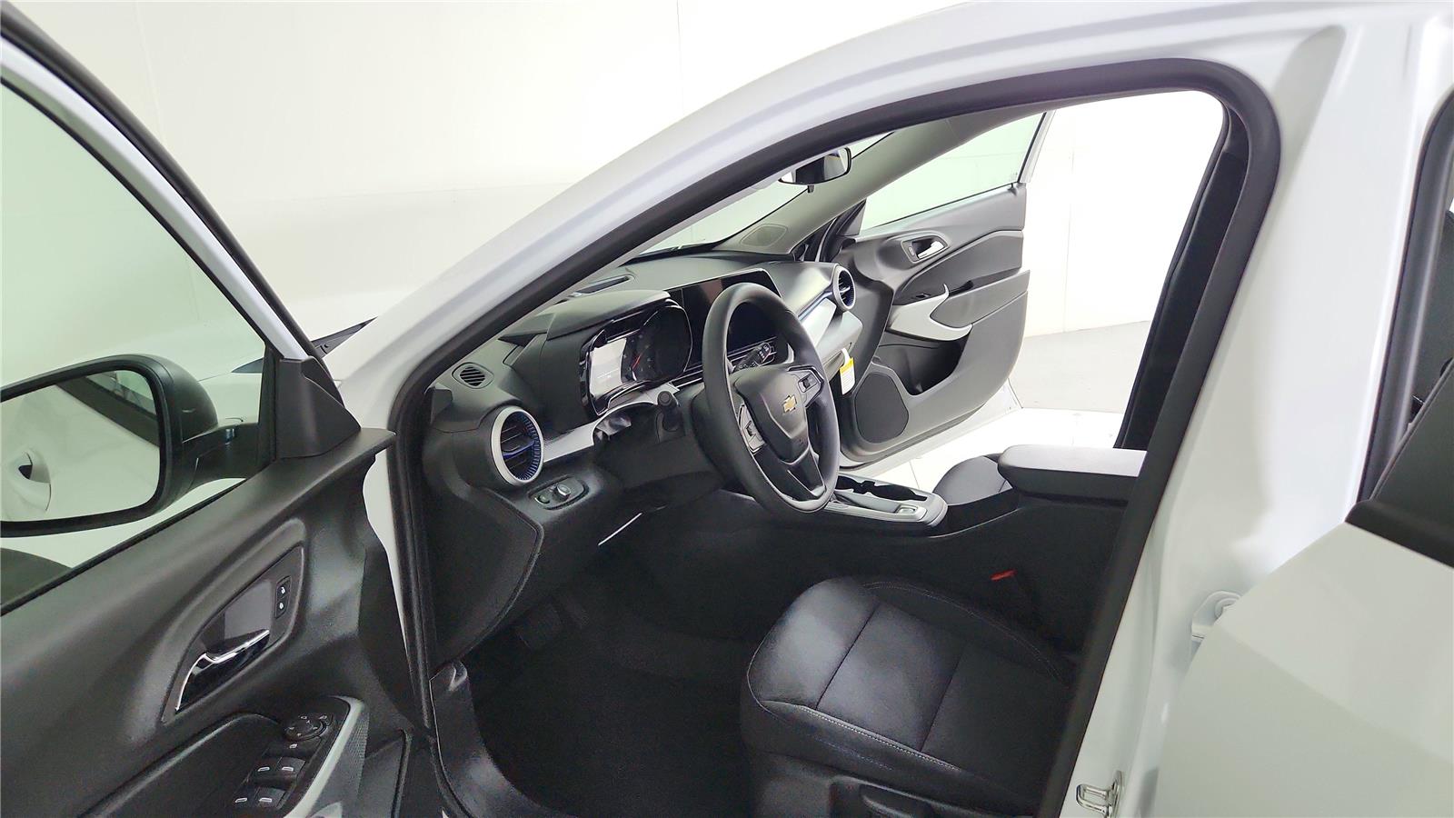 2026 Chevrolet Trax LS - Photo 16