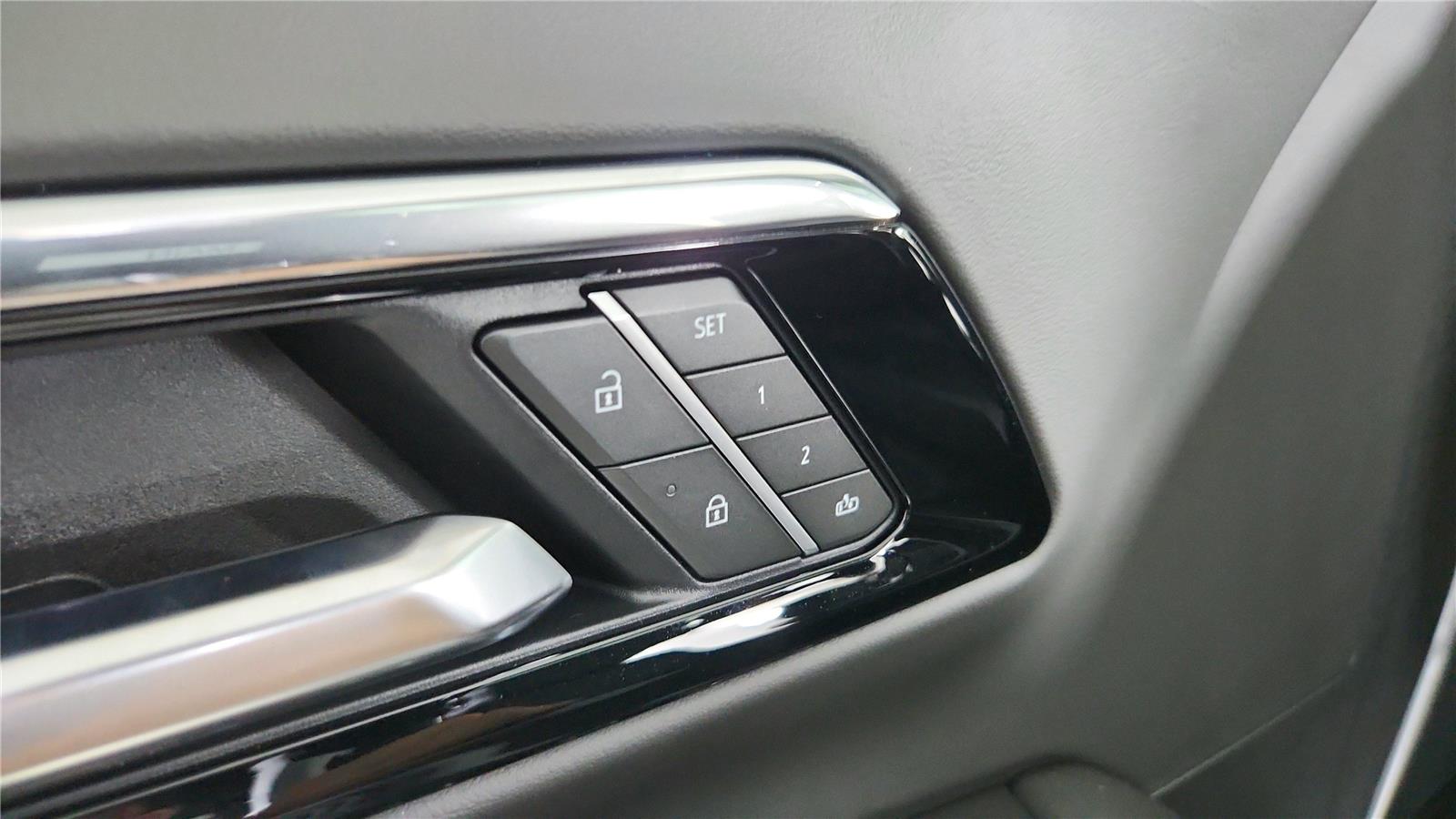 2026 Chevrolet Suburban High Country - Photo 21