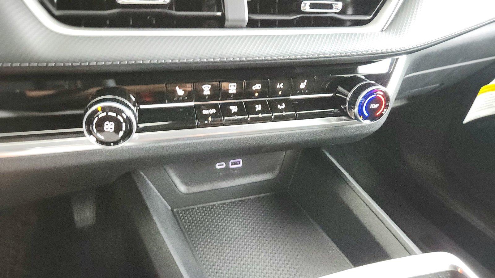 2027 Chevrolet Equinox LT - Photo 32