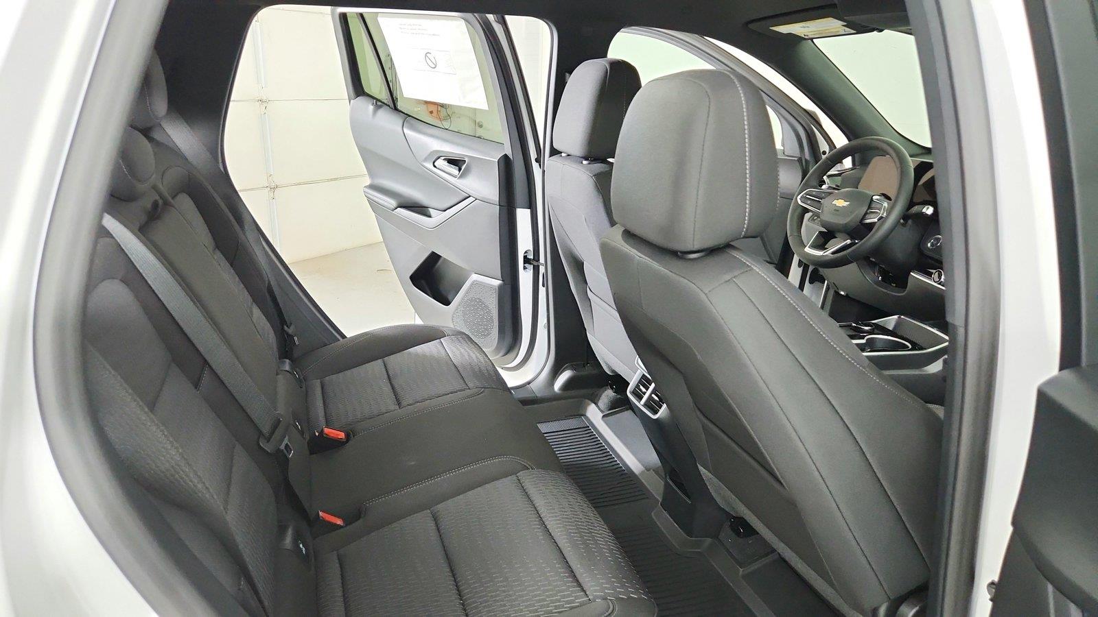 2027 Chevrolet Equinox LT - Photo 25