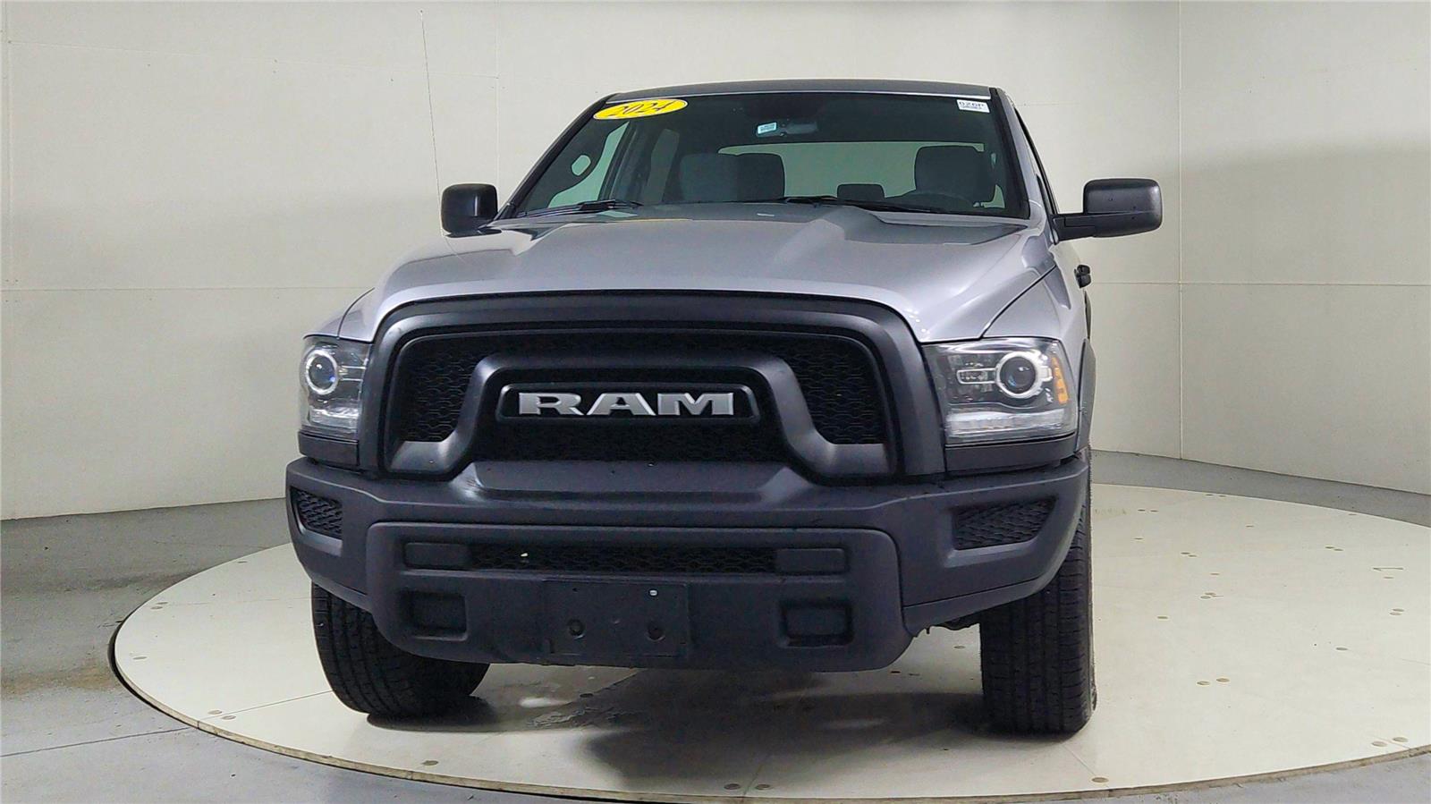 2024 Ram 1500 SLT Warlock photo 2