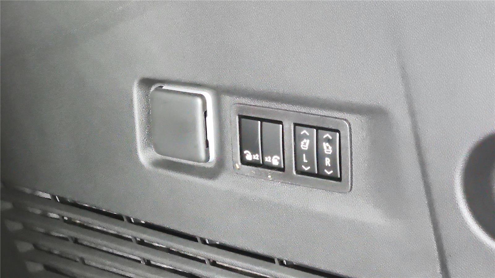 2026 Chevrolet Suburban High Country - Photo 28