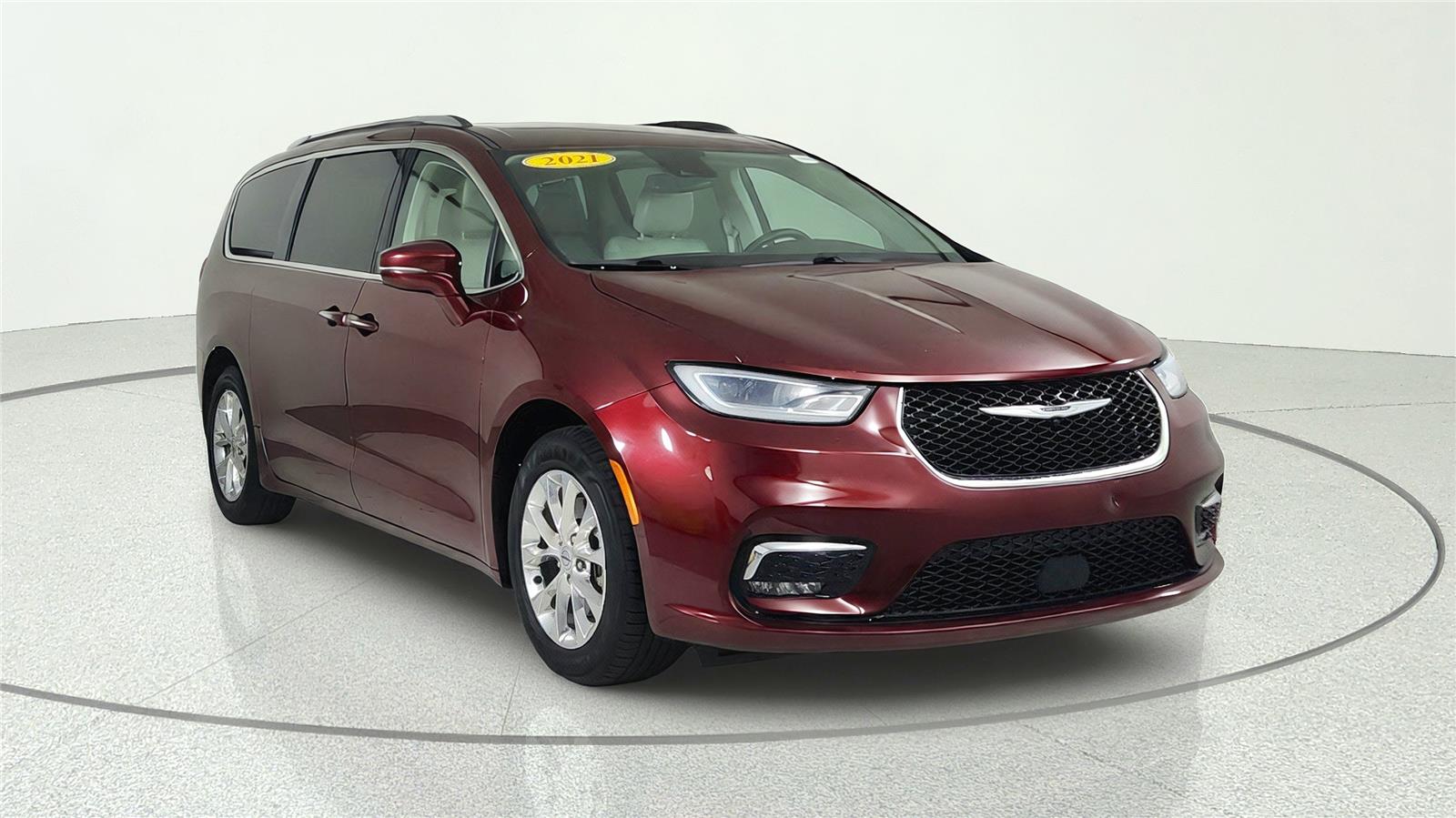 2021 Chrysler Pacifica Touring L's photo