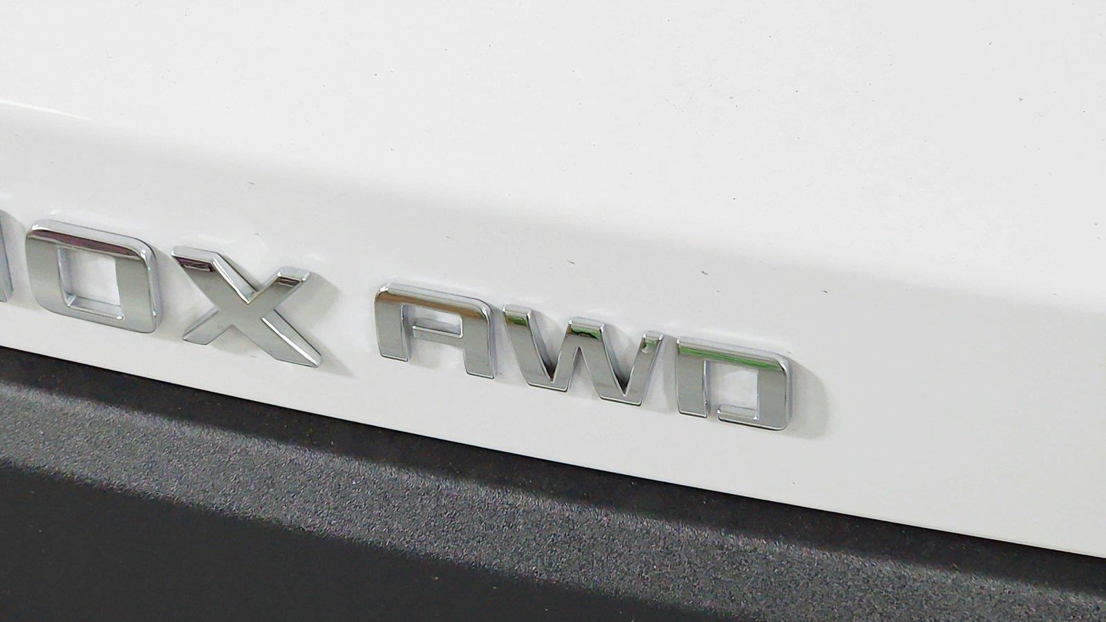 2027 Chevrolet Equinox LT - Photo 24