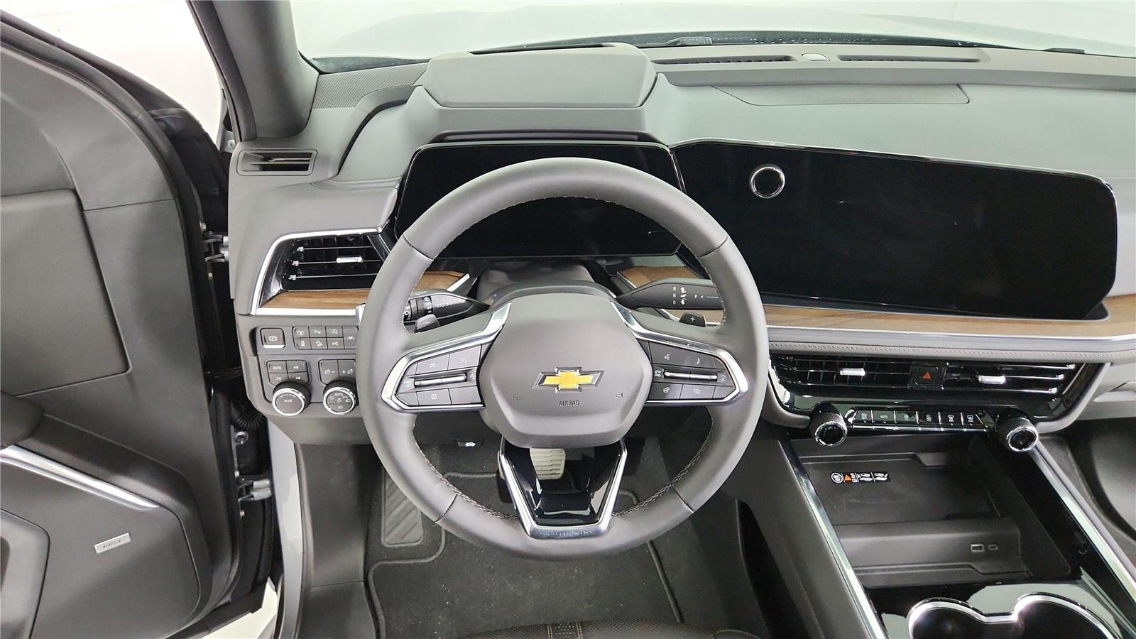 2026 Chevrolet Suburban High Country - Photo 23