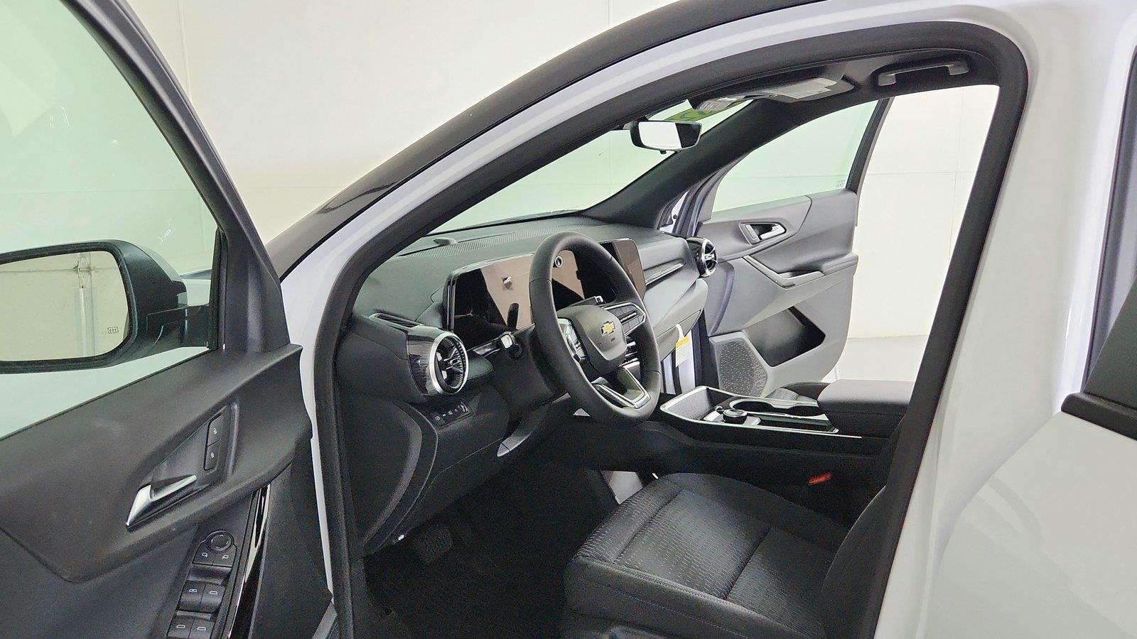 2027 Chevrolet Equinox LT - Photo 16